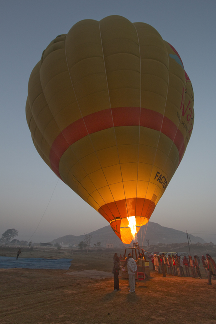 Pre Dawn Balloon Lift Off, Jaipur India