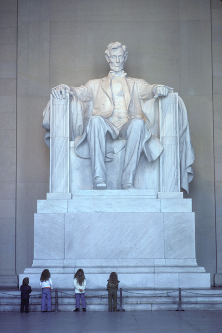Lincoln  Memorial and school children, Washington, D.C.